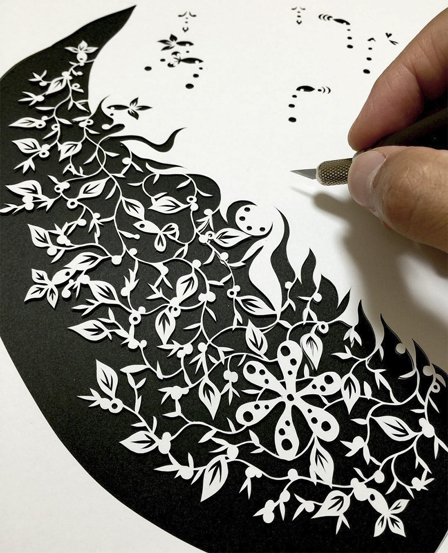 Japanese Artist Hand-Cuts Insanely Detailed Paper Art Japanese Artist Hand-Cuts Insanely Detailed Paper Art