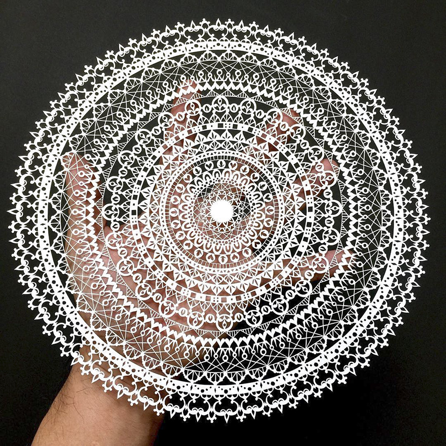 Japanese Artist Hand-Cuts Insanely Detailed Paper Art Japanese Artist Hand-Cuts Insanely Detailed Paper Art