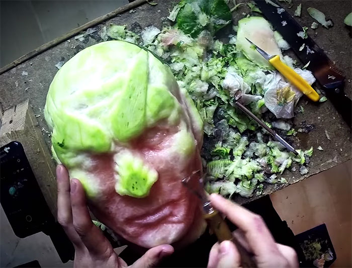 ‘Game of Thrones’ Night King Being Carved Out Of A Watermelon ‘Game of Thrones’ Night King Being Carved Out Of A Watermelon