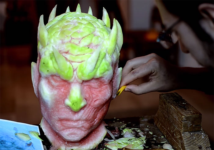 ‘Game of Thrones’ Night King Being Carved Out Of A Watermelon ‘Game of Thrones’ Night King Being Carved Out Of A Watermelon