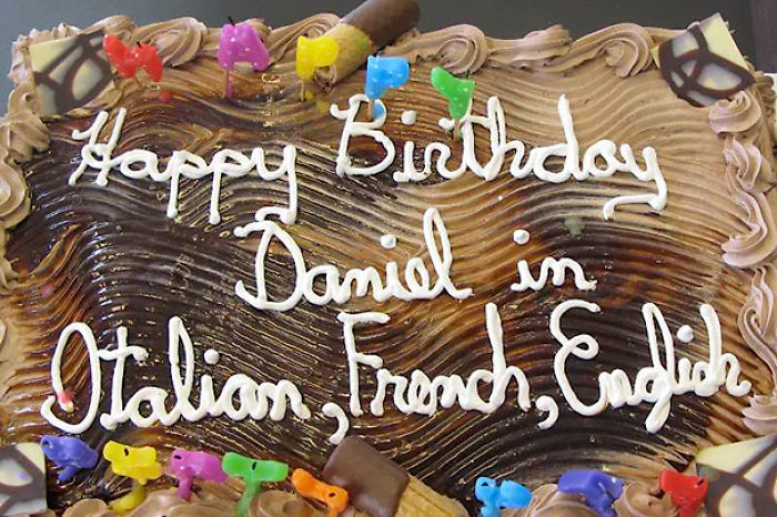 61 Cake Decorators Who Took Instructions Too Literally