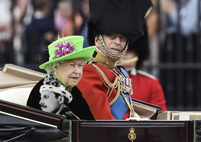The Queen&#8217;s &#8216;Green Screen&#8217; Outfit Sparks A Hilarious Internet Reaction