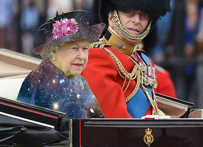 The Queen&#8217;s &#8216;Green Screen&#8217; Outfit Sparks A Hilarious Internet Reaction