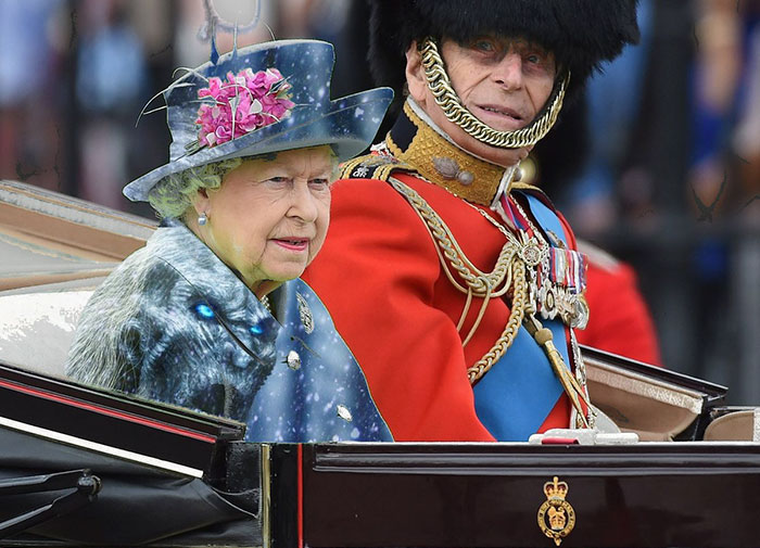 The Queen&#8217;s &#8216;Green Screen&#8217; Outfit Sparks A Hilarious Internet Reaction