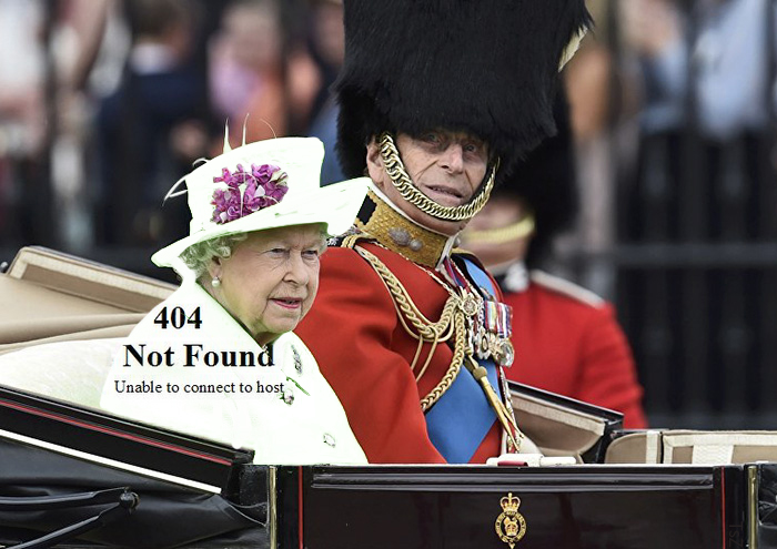 The Queen&#8217;s &#8216;Green Screen&#8217; Outfit Sparks A Hilarious Internet Reaction