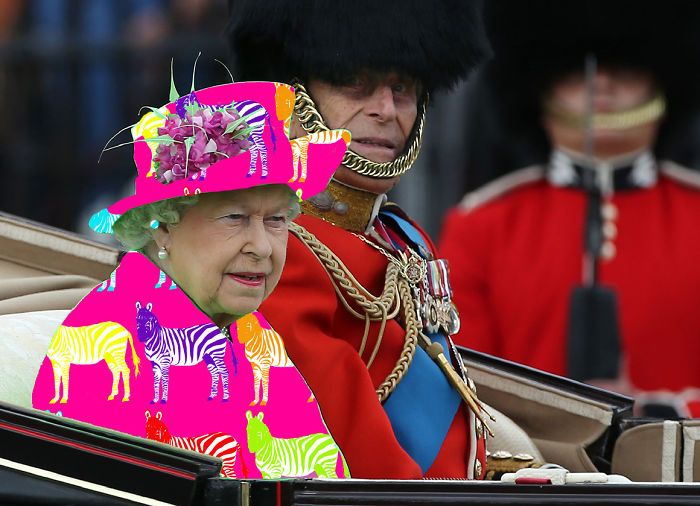The Queen&#8217;s &#8216;Green Screen&#8217; Outfit Sparks A Hilarious Internet Reaction