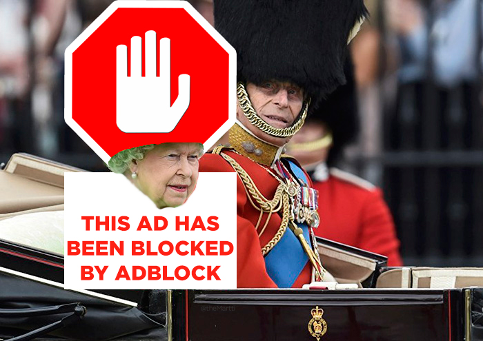 The Queen&#8217;s &#8216;Green Screen&#8217; Outfit Sparks A Hilarious Internet Reaction