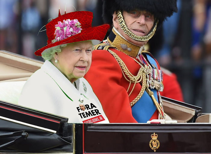 The Queen&#8217;s &#8216;Green Screen&#8217; Outfit Sparks A Hilarious Internet Reaction
