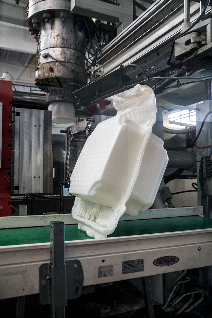 Artists Are Building Water Walkway Across Lake Iseo, Italy Artists Are Building Water Walkway Across Lake Iseo, Italy