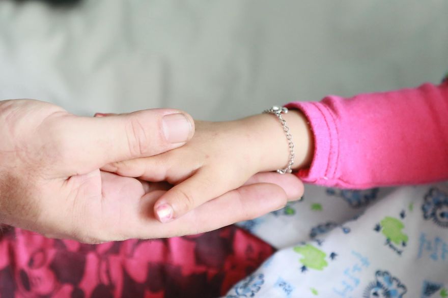 Albanian Police Surprises Hospitalized Children By Dressing As Superheroes