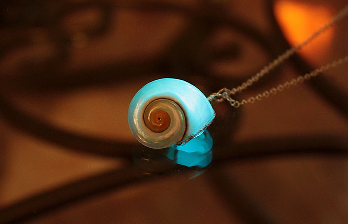 Glow-In-The-Dark-Jewelry That Will Make You Feel Magical
