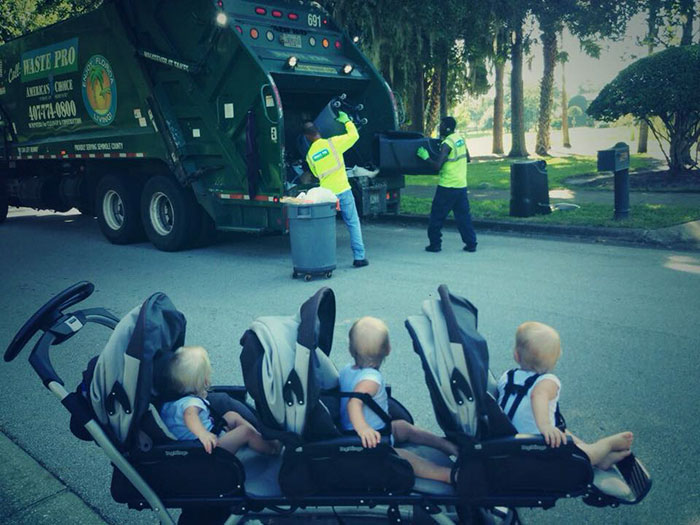 2-Year-Old Triplets Become Best Friends With Their Garbage Collectors (10+ Pics) 2-Year-Old Triplets Become Best Friends With Their Garbage Collectors (10+ Pics)