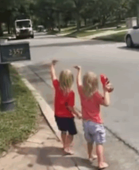 2-Year-Old Triplets Become Best Friends With Their Garbage Collectors (10+ Pics) 2-Year-Old Triplets Become Best Friends With Their Garbage Collectors (10+ Pics)