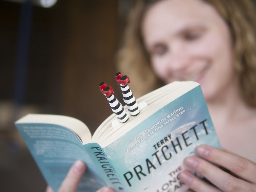 Cute Bookmarks That Make Tiny Legs Stick Out Of Your Book (Part 2) Cute Bookmarks That Make Tiny Legs Stick Out Of Your Book (Part 2)