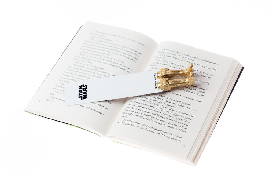 Cute Bookmarks That Make Tiny Legs Stick Out Of Your Book (Part 2) Cute Bookmarks That Make Tiny Legs Stick Out Of Your Book (Part 2)