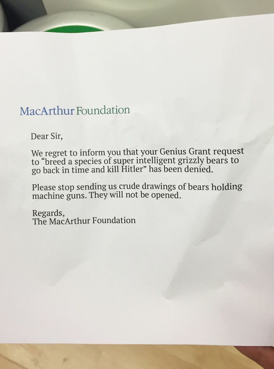 I Turned This Store&#8217;s Regular Trashcan Into A Trashcan For People&#8217;s Hopes And Dreams