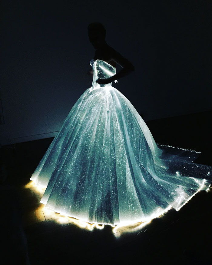 Glowing Dress Turns Claire Danes Into Cinderella At The Met Gala