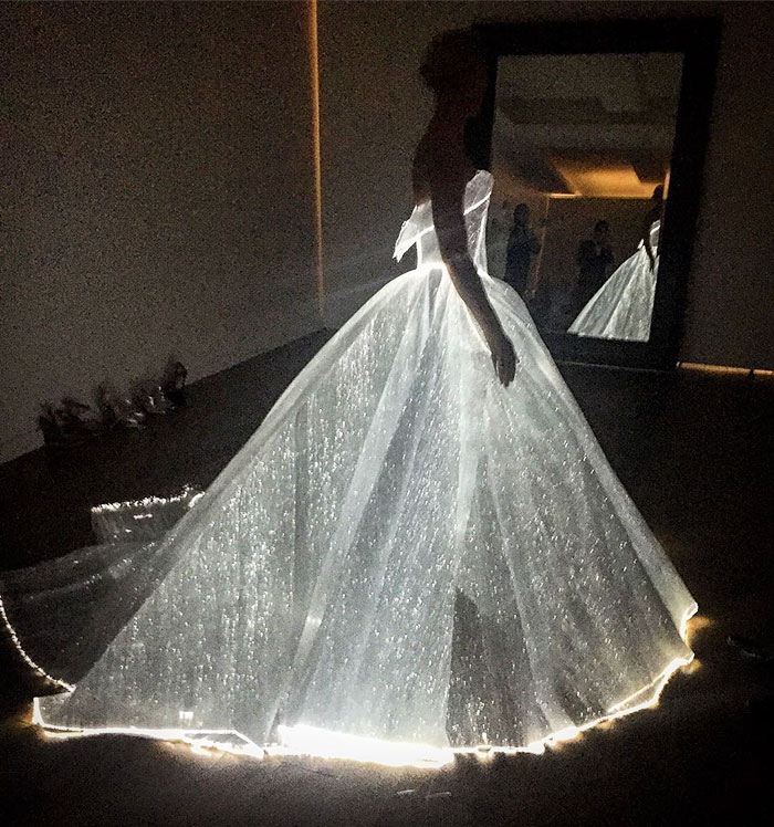 Glowing Dress Turns Claire Danes Into Cinderella At The Met Gala