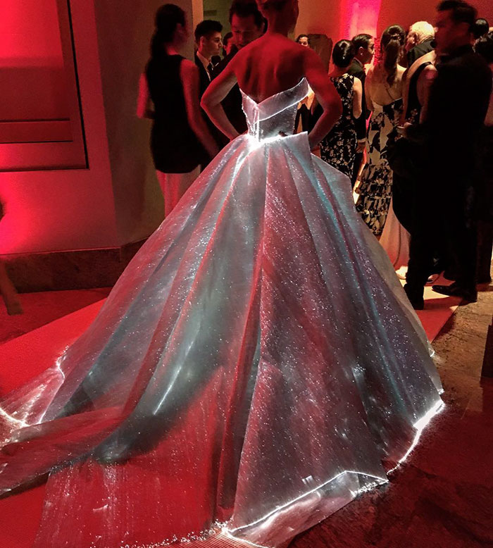 Glowing Dress Turns Claire Danes Into Cinderella At The Met Gala