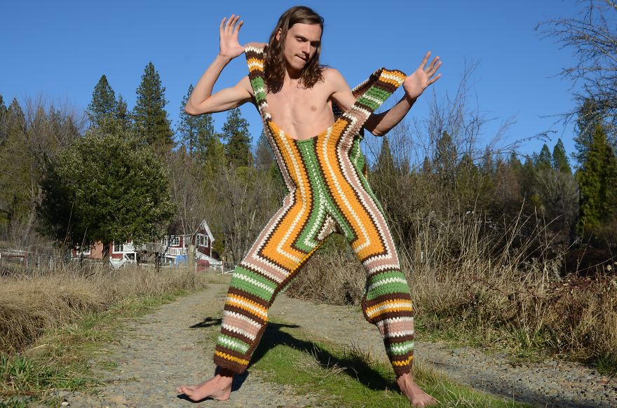 I Turn Grandma’s Blankets Into Clothes I Turn Grandma’s Blankets Into Clothes