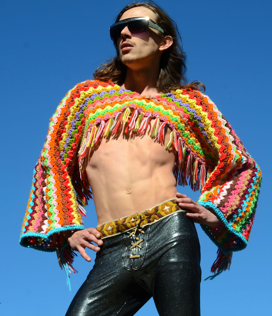 I Turn Grandma’s Blankets Into Clothes I Turn Grandma’s Blankets Into Clothes