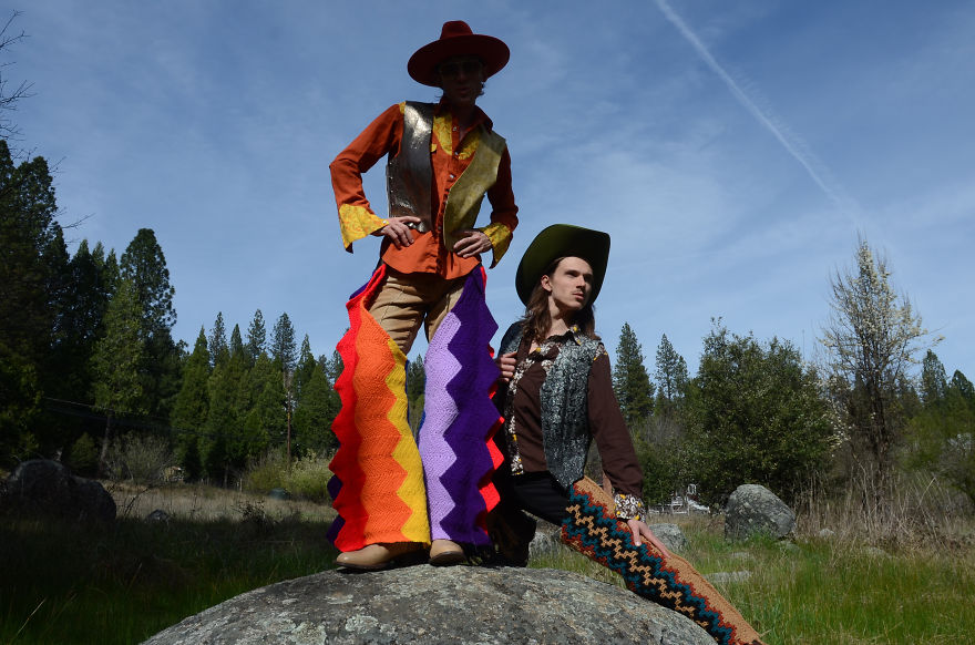 I Turn Grandma’s Blankets Into Clothes I Turn Grandma’s Blankets Into Clothes