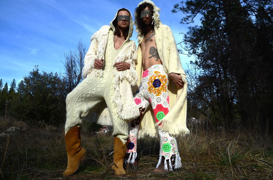 I Turn Grandma’s Blankets Into Clothes I Turn Grandma’s Blankets Into Clothes