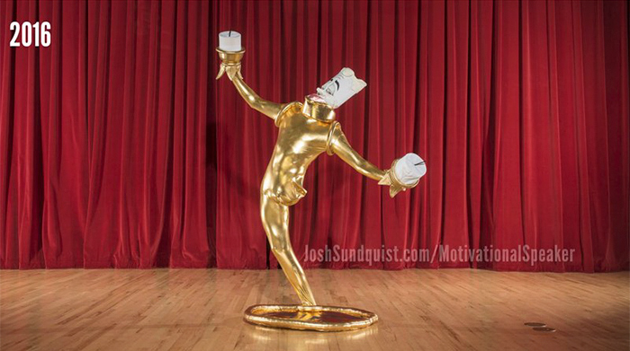 Every Halloween This One-Legged Guy Makes An Epic Halloween Costume, He Just Revealed A New One