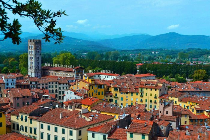 Someone Is Hiding Filthy Texts In Beautiful Wallpapers And It’s The Meanest Office Prank Ever (Warning: Strong Language) Someone Is Hiding Filthy Texts In Beautiful Wallpapers And It’s The Meanest Office Prank Ever (Warning: Strong Language)