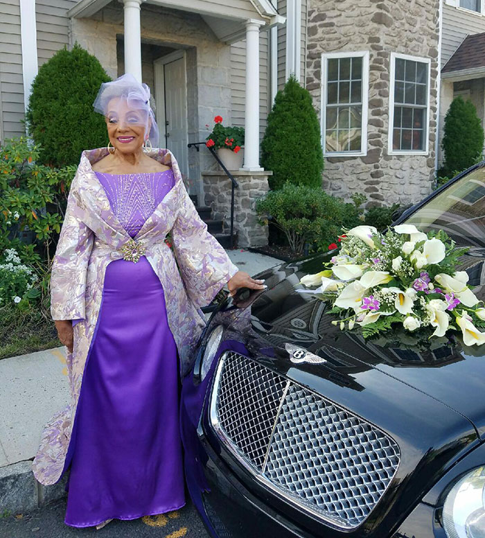 86-Year-Old Grandma Gets Married In A Gorgeous Dress She Designed Herself