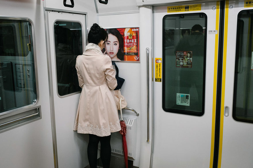 Top 147 Japan Street Photography Shots That Capture The Rarely Seen Side Of The Land Of The Rising Sun Top 147 Japan Street Photography Shots That Capture The Rarely Seen Side Of The Land Of The Rising Sun