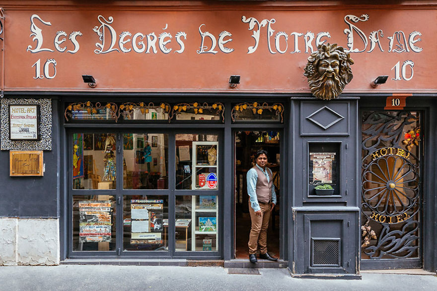 I Photograph Parisian Storefronts To Reveal The Story Of Paris Rarely Seen By Tourists (31 Pics)