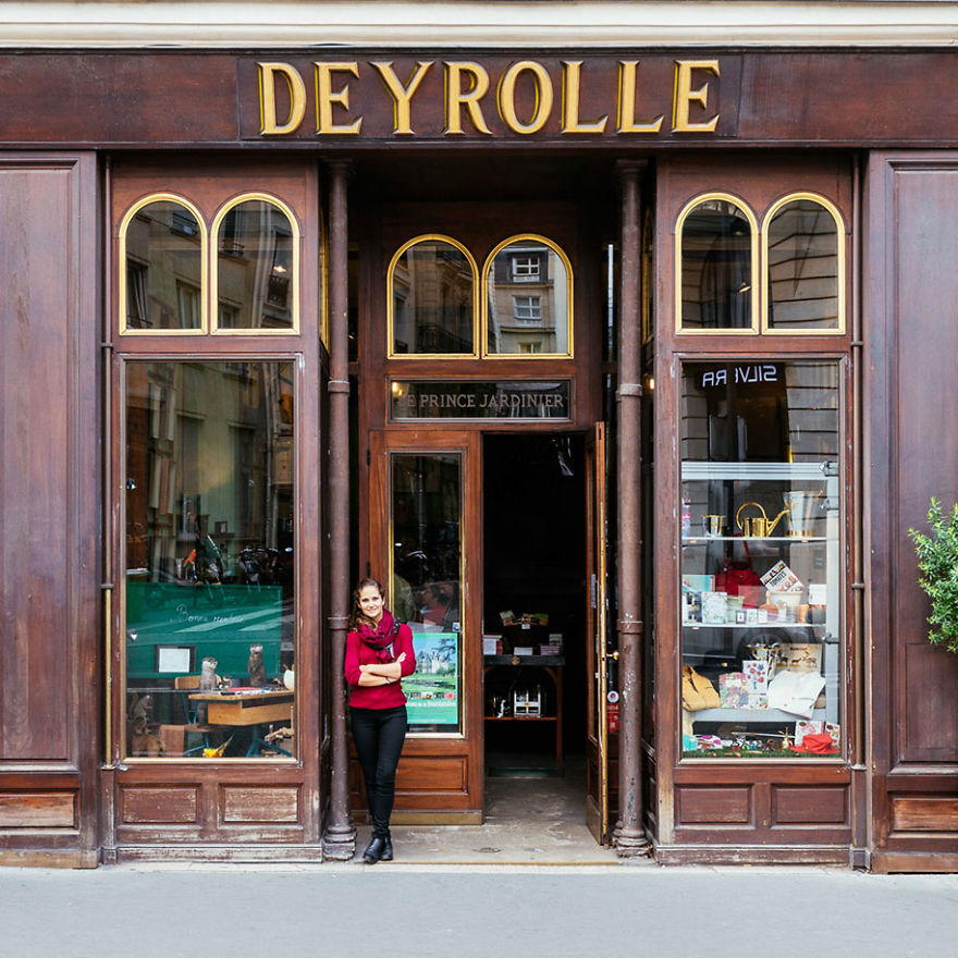 I Photograph Parisian Storefronts To Reveal The Story Of Paris Rarely Seen By Tourists (31 Pics)