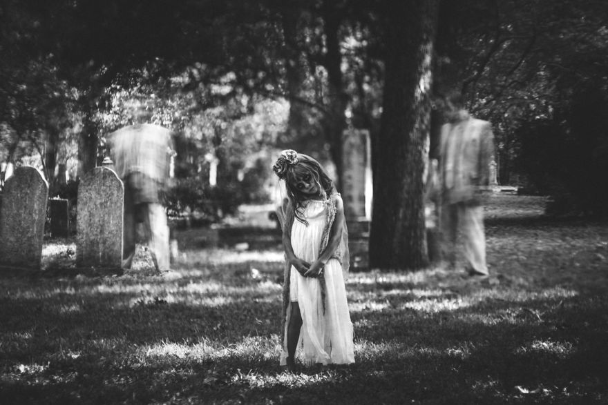 I Take Pictures Of My Husband And Daughter Dressed Up For A Spooky Halloween I Take Pictures Of My Husband And Daughter Dressed Up For A Spooky Halloween
