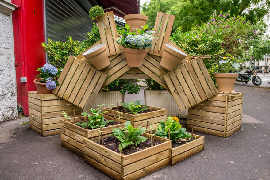 Paris’ New Law Allows Anyone To Plant Urban Gardens Paris’ New Law Allows Anyone To Plant Urban Gardens