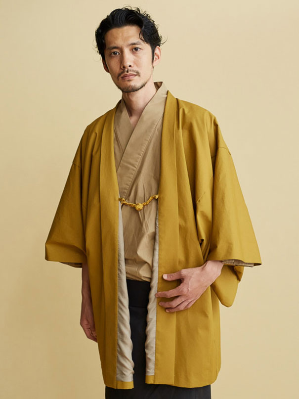 Samurai Coats From Japan Bring Back Traditional Clothing With Sophisticated Twist Samurai Coats From Japan Bring Back Traditional Clothing With Sophisticated Twist
