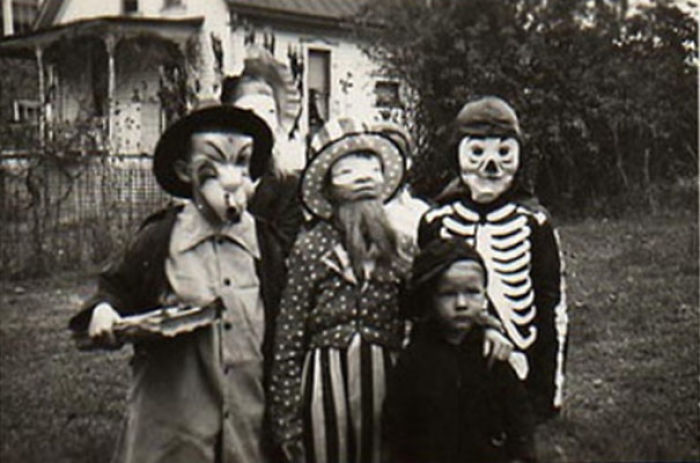 122 Vintage Halloween Costumes That Will Scare You To Death 122 Vintage Halloween Costumes That Will Scare You To Death