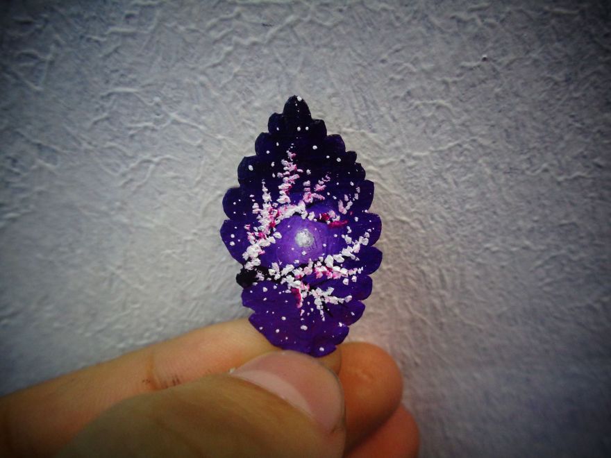 33 Fallen Leaves: Georgian Couple Uses Fallen Leaves To Create Out-Of-This-World Art 33 Fallen Leaves: Georgian Couple Uses Fallen Leaves To Create Out-Of-This-World Art