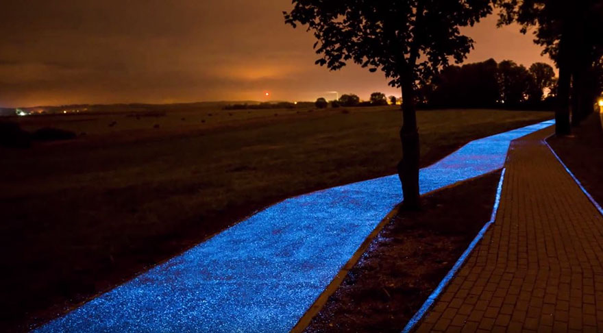 Poland Unveils Glow-In-The-Dark Bicycle Path That Is Charged By The Sun Poland Unveils Glow-In-The-Dark Bicycle Path That Is Charged By The Sun