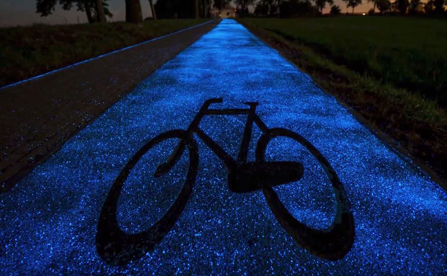 Poland Unveils Glow-In-The-Dark Bicycle Path That Is Charged By The Sun Poland Unveils Glow-In-The-Dark Bicycle Path That Is Charged By The Sun