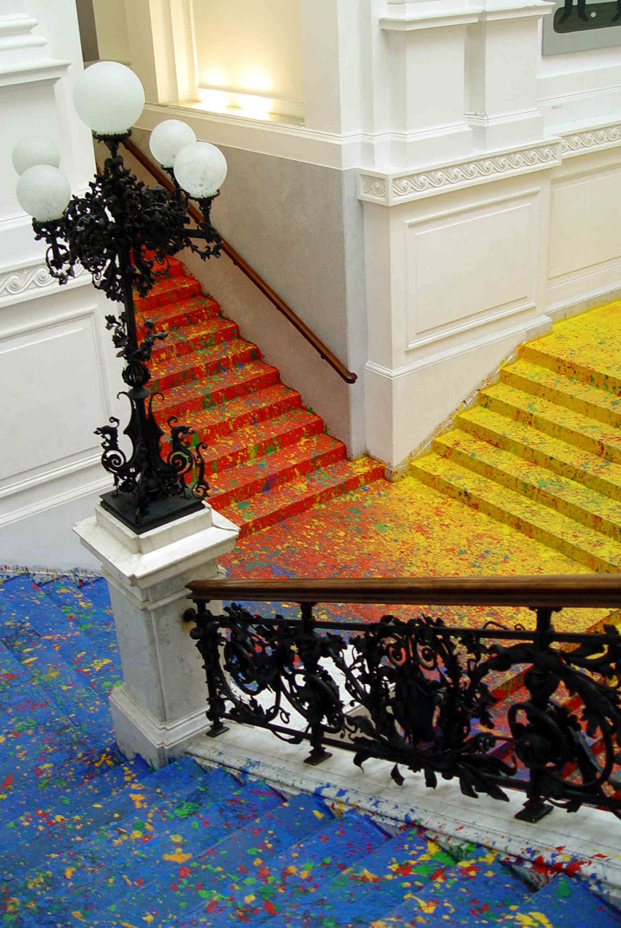 Polish Artist Splatters National Gallery’s Staircase With Paint And It Looks Absolutely Beautiful Polish Artist Splatters National Gallery’s Staircase With Paint And It Looks Absolutely Beautiful