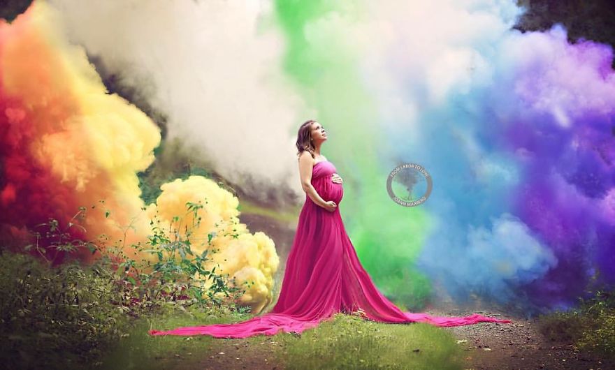 After 6 Miscarriages, Mom Finally Celebrates Rainbow Baby With Explosive Photoshoot After 6 Miscarriages, Mom Finally Celebrates Rainbow Baby With Explosive Photoshoot