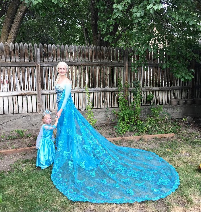 This Dad Makes Disney-Inspired Dresses For His Kids And They Look Too Good To Be Real This Dad Makes Disney-Inspired Dresses For His Kids And They Look Too Good To Be Real