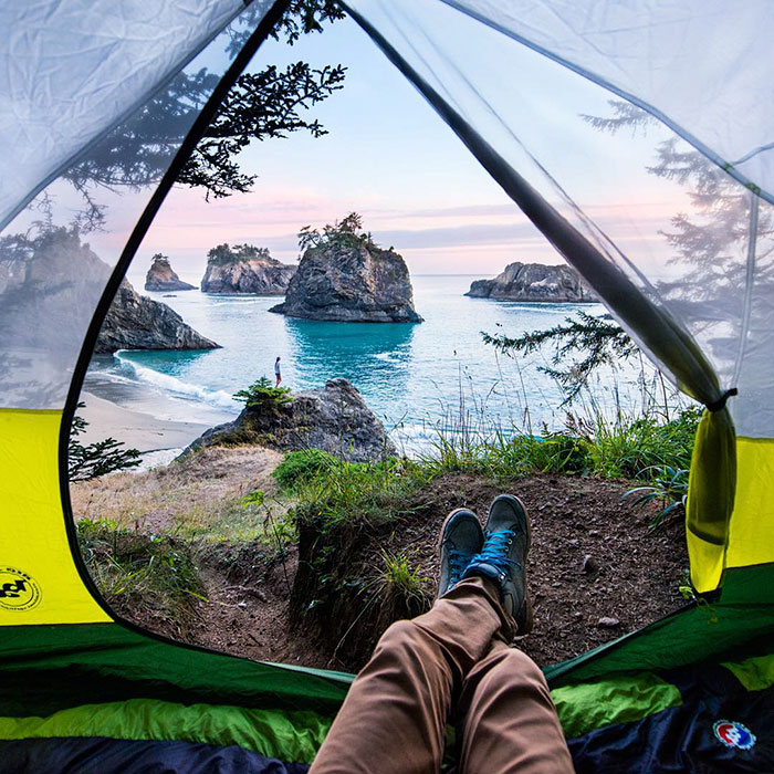 Guy Turns His Grandma’s Old Van Into Mobile Home And Spends 2 Years Travelling The World