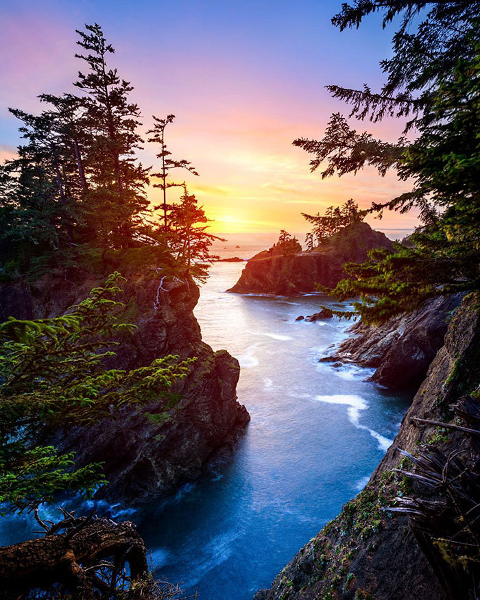 Guy Turns His Grandma’s Old Van Into Mobile Home And Spends 2 Years Travelling The World