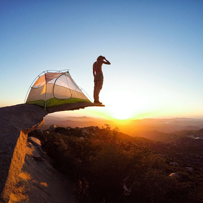 Guy Turns His Grandma’s Old Van Into Mobile Home And Spends 2 Years Travelling The World