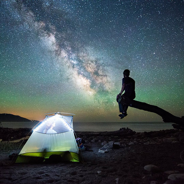 Guy Turns His Grandma’s Old Van Into Mobile Home And Spends 2 Years Travelling The World