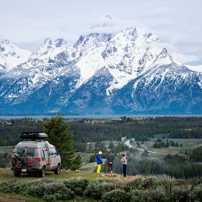 Guy Turns His Grandma’s Old Van Into Mobile Home And Spends 2 Years Travelling The World