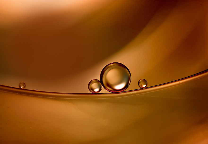 I Use Oil And Water To Photograph Abstract Drops I Use Oil And Water To Photograph Abstract Drops