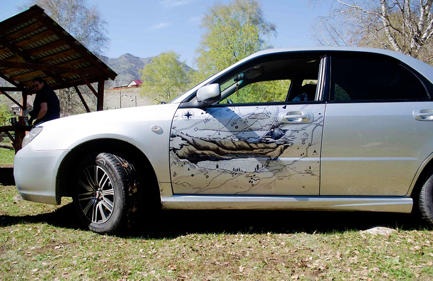 When A Truck Bumped This Russian Man’s Car, He Decided To “Fix” It In The Most Creative Way When A Truck Bumped This Russian Man’s Car, He Decided To “Fix” It In The Most Creative Way